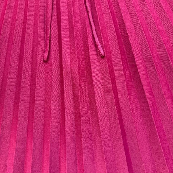 The Most Stunning Burgundy Vintage 70s Pleated Dress - Picture 7 of 13